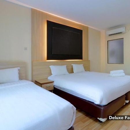 Mutiara Suites Джакарта Екстериор снимка