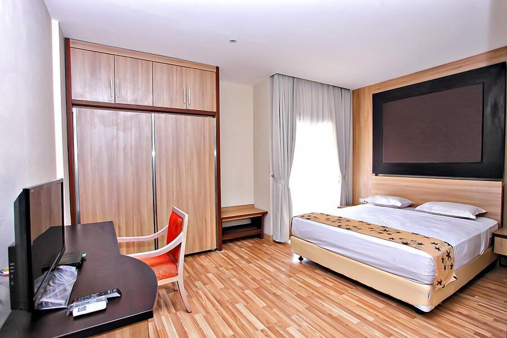 Mutiara Suites Джакарта Екстериор снимка