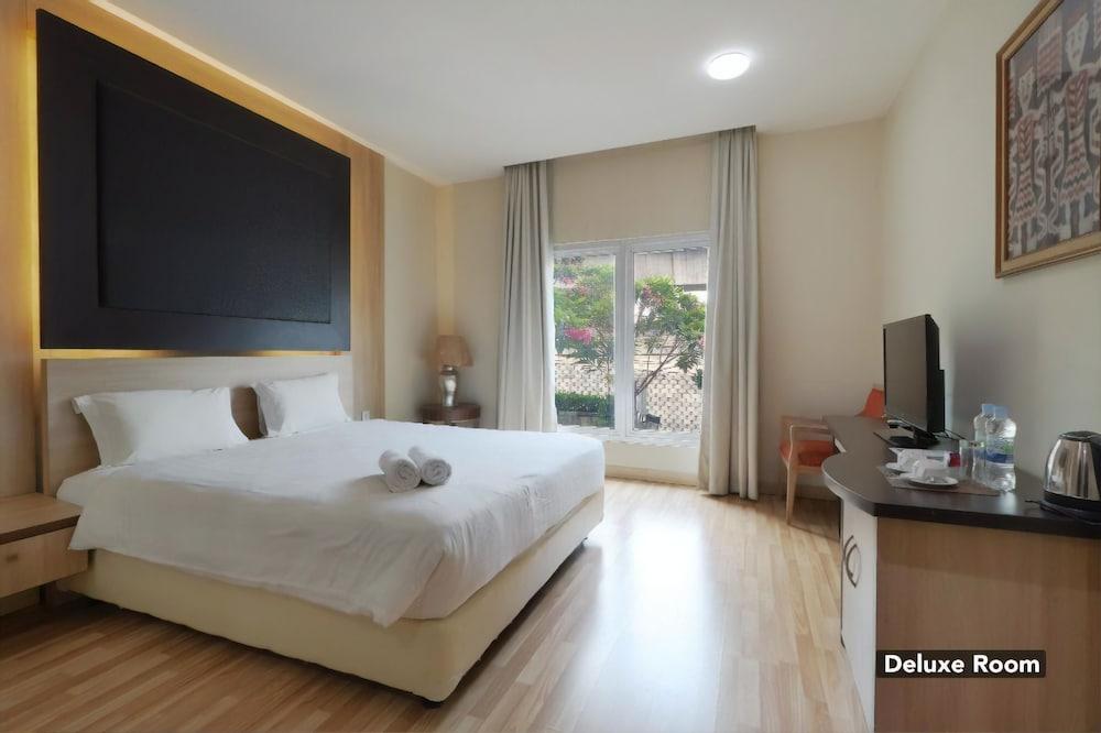 Mutiara Suites Джакарта Екстериор снимка