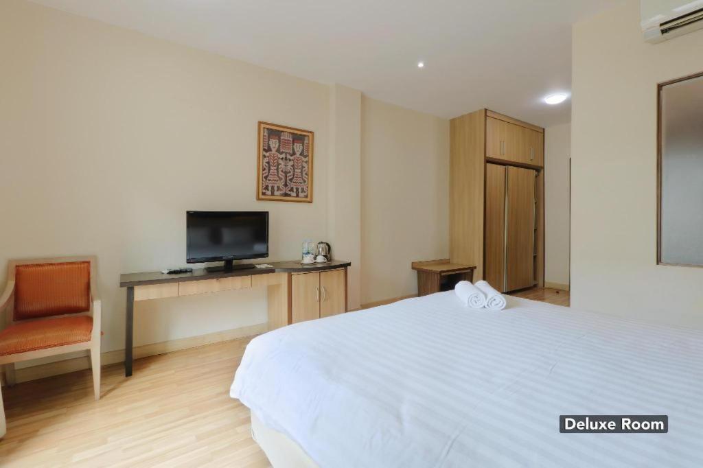 Mutiara Suites Джакарта Екстериор снимка