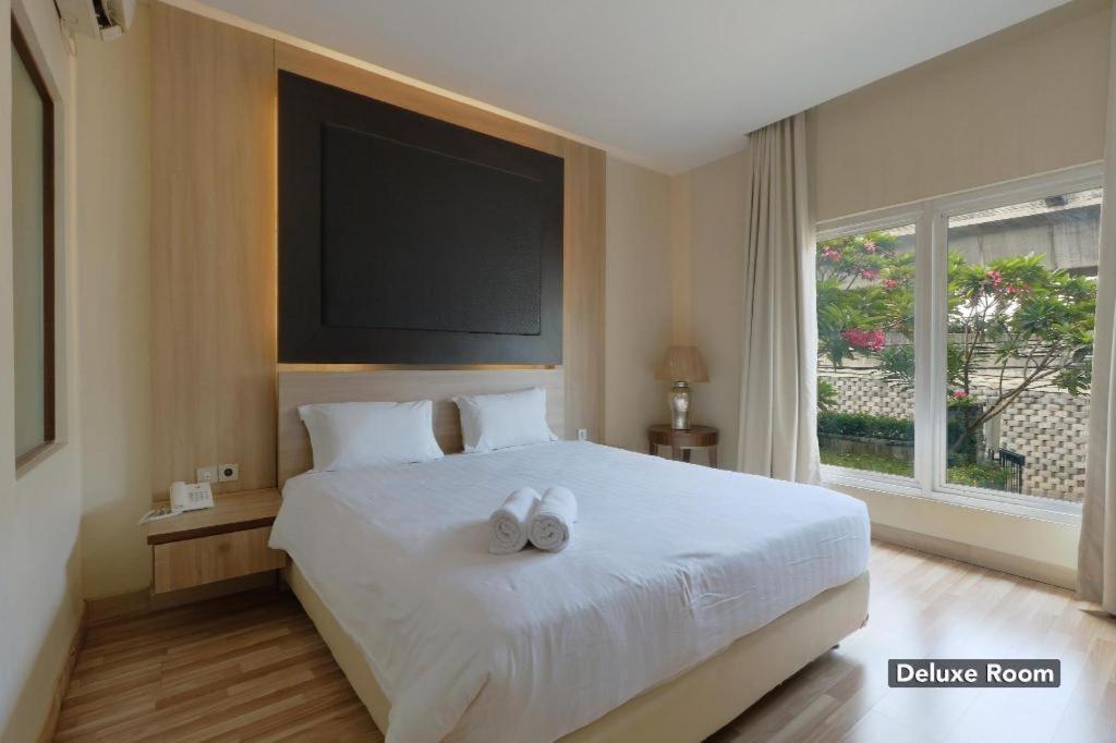 Mutiara Suites Джакарта Екстериор снимка